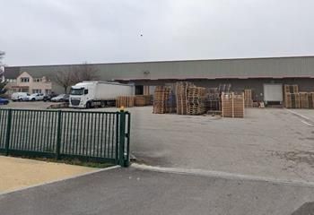 Local d'activité à louer Dagneux - 5 quais PL et parking VL séparé