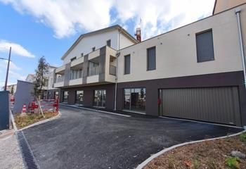 Local commercial neuf à vendre Saint-Bonnet-de-Mure - Avenue Charles de Gaulle