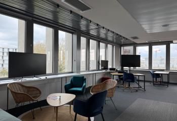 Location bureaux Nantes - Île de Nantes, proche transports et commerces