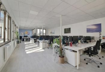 Location bureaux Paris 10 - Quartier dynamique et lumineux