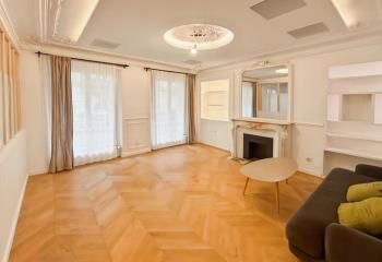 Location bureaux Paris 10 - Métro La Chapelle et Gare du Nord