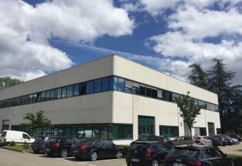 Location bureaux Champagne-au-Mont-d'Or - Proche A6, A89 et Périphérique Nord
