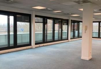 Location bureaux Caluire-et-Cuire, proche Lyon, autoroute et transports en commun