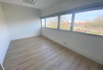 Location bureaux Nantes Chantrerie - Proximité bus et autoroute A11