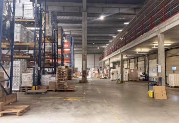 Location entrepôt Maurepas - Proximité A12, A13 et Transilien