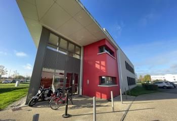 Location bureaux Isneauville - Proche ligne de bus F1
