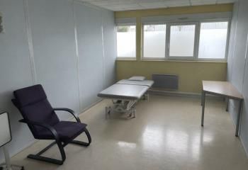 Bureaux à louer Allonne - Accès A16, gare et aéroport Beauvais