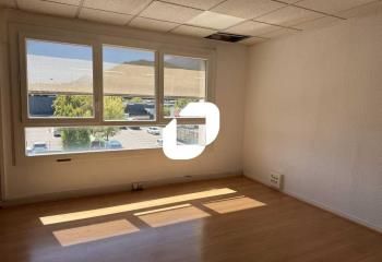 Location bureaux Seyssins - Proche bus, tramway, route et autoroute