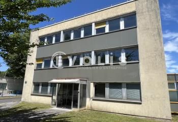 Location bureaux Noisiel - Proche RER A et bus