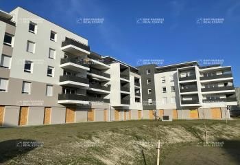 Location local commercial Meylan - Proche transports