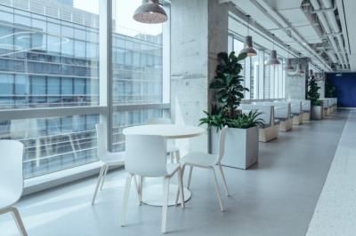 Normes PMR bureaux et accessibilité : que dit la réglementation ?