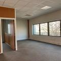 Location d'entrepôt de 930 m² à Le Bourget - 93350 photo - 2