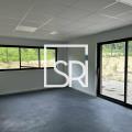 Location d'entrepôt de 695 m² à Lezoux - 63190 photo - 7