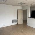 Location d'entrepôt de 365 m² à Mérignac - 33700 photo - 7