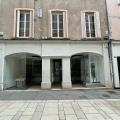 Vente de local commercial de 152 m² à Mâcon - 71000 photo - 1