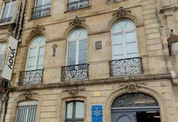 Location bureau Bordeaux (33300) - 920 m² à Bordeaux - 33000