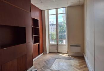 Location bureau Bordeaux (33000) - 352 m²