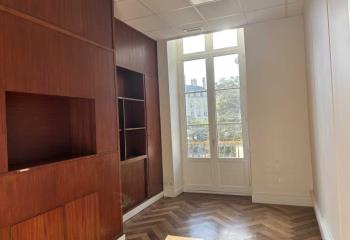 Location bureau Bordeaux (33000) - 132 m²