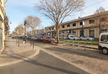 Location bureau Bordeaux (33300) - 150 m²