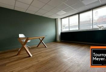 Location bureau Bordeaux (33000) - 57 m²