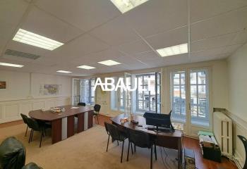 Location bureau Bordeaux (33000) - 93 m²