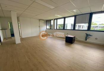 Location bureau Bordeaux (33300) - 81 m² à Bordeaux - 33000