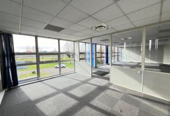 Location bureau Bordeaux (33300) - 390 m² à Bordeaux - 33000