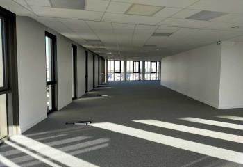 Location bureau Bordeaux (33800) - 698 m² à Bordeaux - 33000