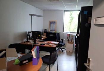 Location bureau Bordeaux (33000) - 2343 m²