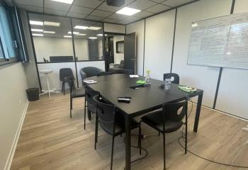 Location bureau Bordeaux (33300) - 124 m²