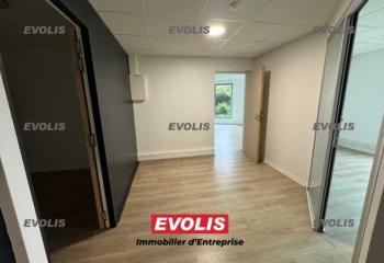 Location bureau Boves (80440) - 81 m²