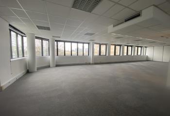 Location bureau Charenton-le-Pont (94220) - 456 m²