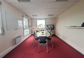 Location bureau Clermont-Ferrand (63000) - 75 m² à Clermont-Ferrand - 63000