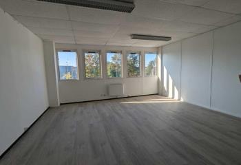 Location bureau Coignières (78310) - 630 m² à Coignières - 78310