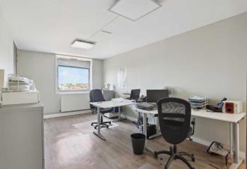 Location bureau Courcouronnes (91080) - 178 m²