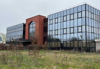 Location bureau Élancourt (78990) - 5230 m²