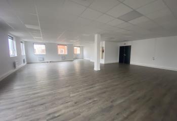 Location bureau Éragny (95610) - 1014 m²