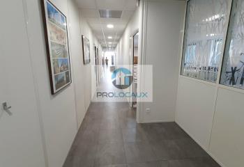 Location bureau Grenoble (38000) - 877 m² à Grenoble - 38000