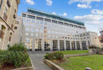 Location bureau Issy-les-Moulineaux (92130) - 1147 m² à Issy-les-Moulineaux - 92130