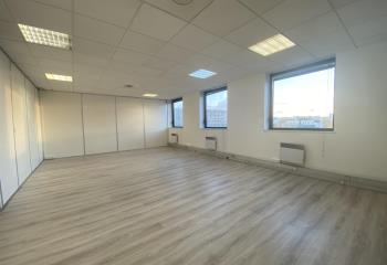 Location bureau Ivry-sur-Seine (94200) - 437 m²