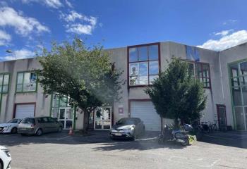 Location bureau Ivry-sur-Seine (94200) - 1006 m²