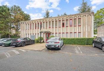 Location bureau Les Ulis (91940) - 135 m²