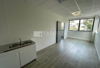 Location bureau Limonest (69760) - 434 m²