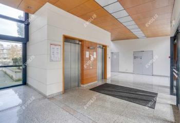 Location bureau Lognes (77185) - 1748 m²