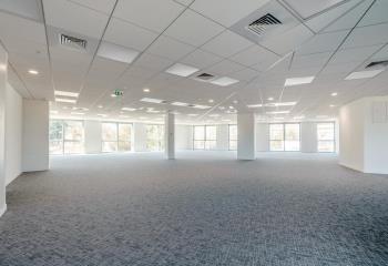 Location Bureaux 936 m² divisibles à Massy - 91300