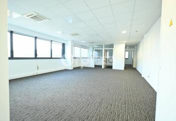 Location bureau Meyzieu (69330) - 127 m² à Meyzieu - 69330