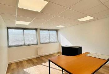 Location bureau Nanterre (92000) - 70 m² à Nanterre - 92000