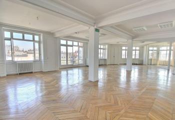 Location bureau Paris 10 (75010) - 335 m² à Paris 10 - 75010