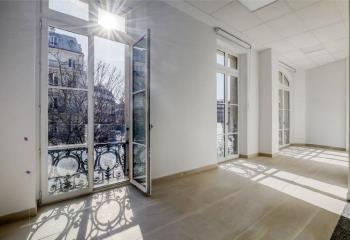 Location bureau Paris 11 (75011) - 1800 m² à Paris 11 - 75011