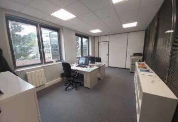 Location bureaux 111 m² divisibles à partir de 12 m²